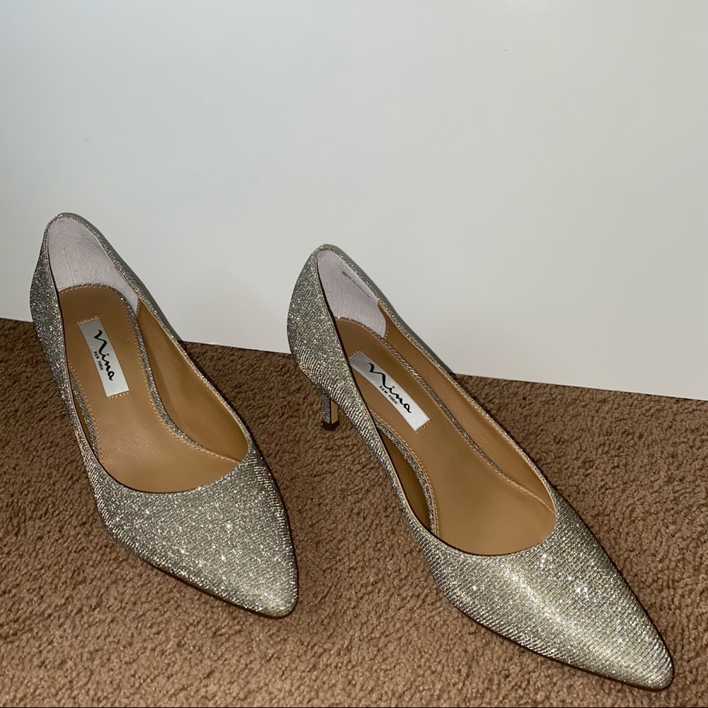 Nina New York 85 Pointy Toe Pump